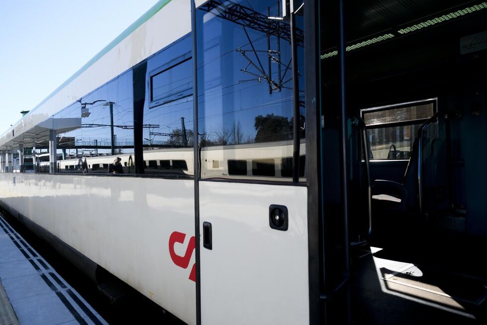 Comboio da CP na Linha do Leste