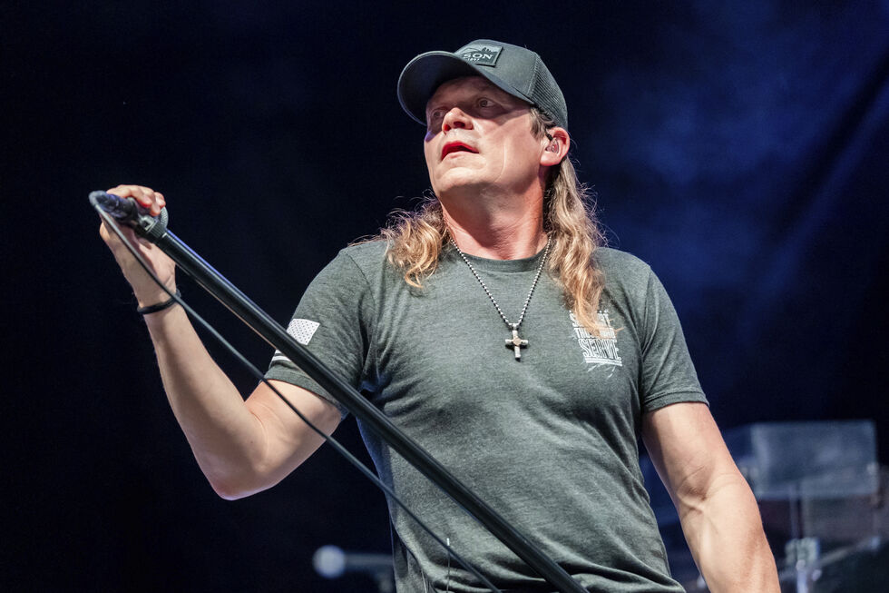 Brad Arnold, vocalista dos 3 Doors Down, faleceu aos 47 anos