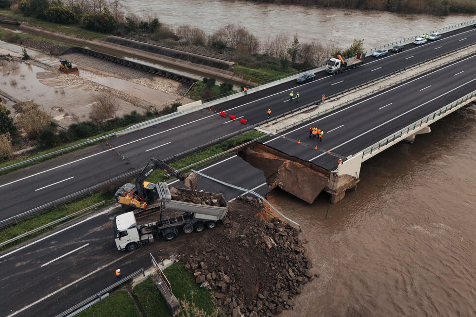 Estradas cortadas em Coimbra devido ao mau tempo