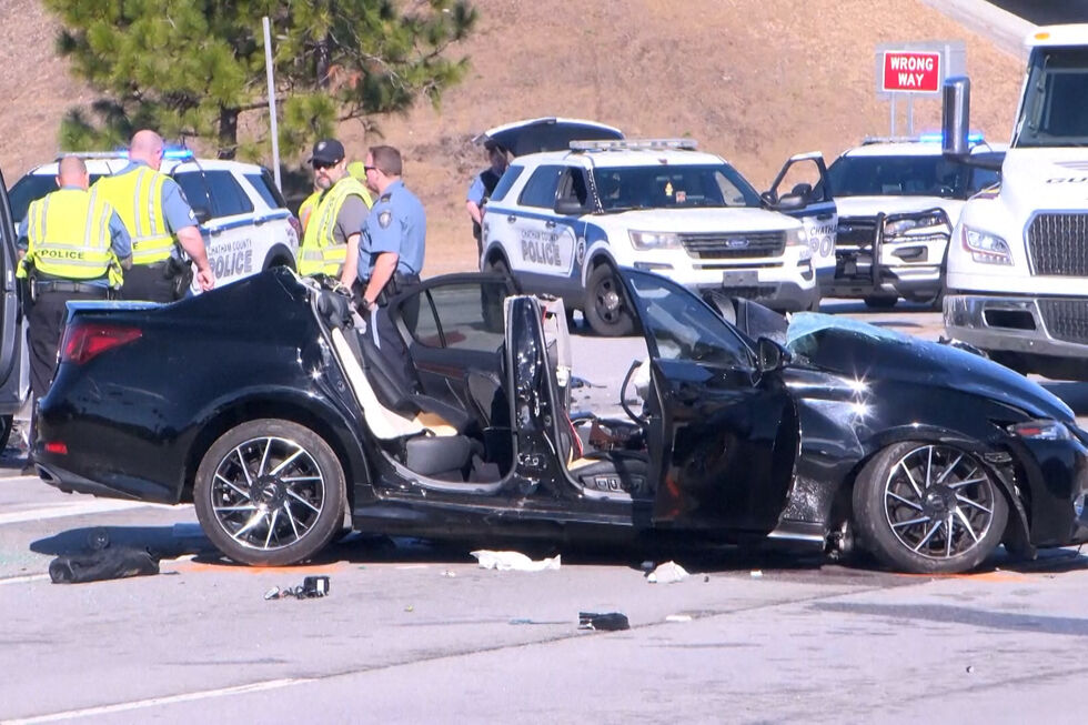 Mulher morre em acidente durante perseguição do ICE nos EUA