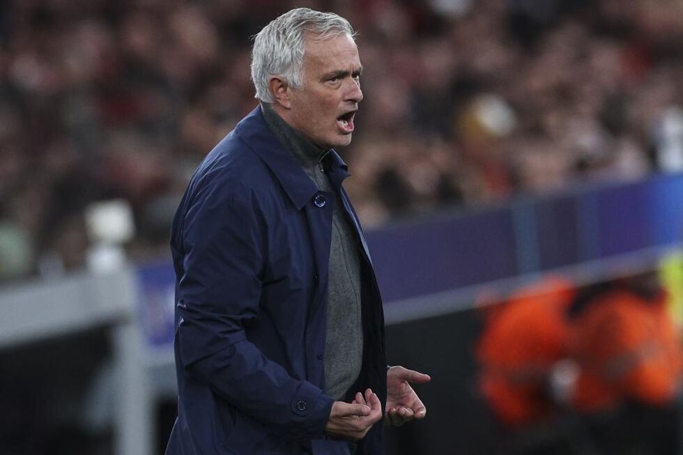 José Mourinho, treinador do Benfica