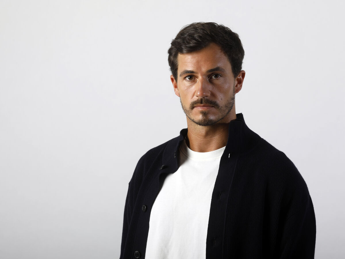 "À Espera de Um Lugar Sentado": quando a poesia entra em campo