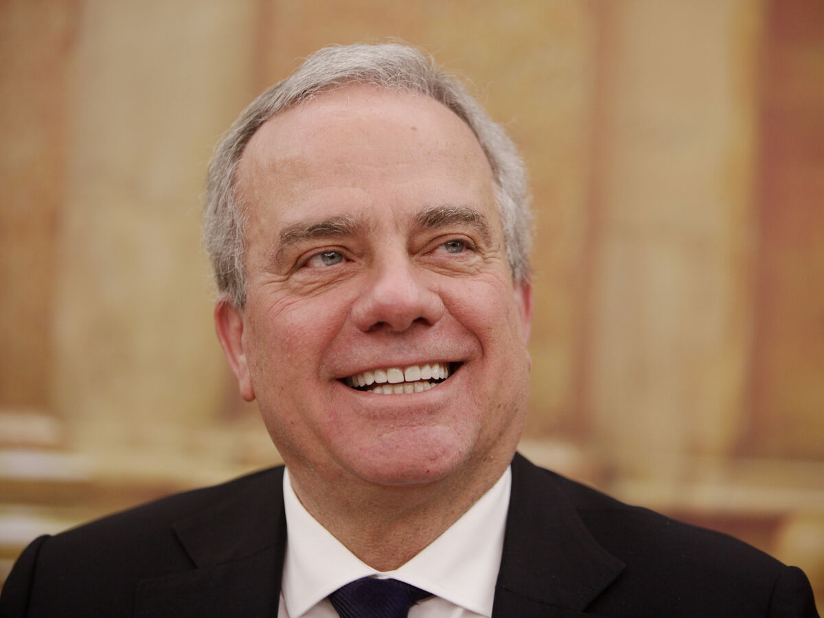 Ricciardi: a vida do banqueiro que dançava samba e colecionava canários 