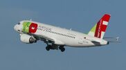 <![CDATA[ Avião da TAP descola de Lisboa e volta para trás devido a emergência a bordo ]]>