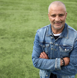 Kenedy: 'Fui para Paris ganhar mais do dobro. Vivia sozinho, numa mansão'