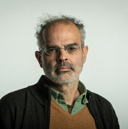 Gonçalo M. Tavares é o primeiro português a vencer o Prémio Formentor das Letras