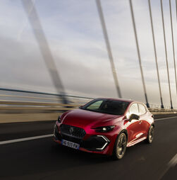 Aos 35 anos, o Clio ainda é um jovem - e continua a mudar