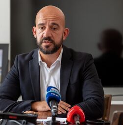 MP acusa ex-presidente do Santa Clara e antigo administrador da Azores Parque de insolvência dolosa