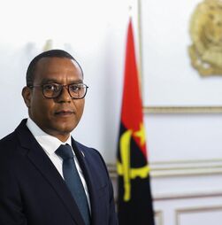 Ministro de Estado de Angola no “Radar África” do Negócios
