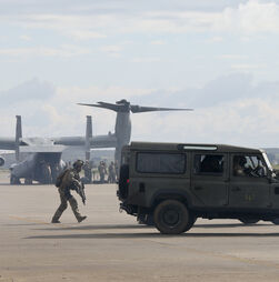 França autoriza EUA a utilizarem as suas bases militares no Médio Oriente
