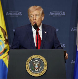 “Eliminámos 42 navios da marinha”: Trump diz que EUA destruíram capacidades militares e comunicações do Irão 