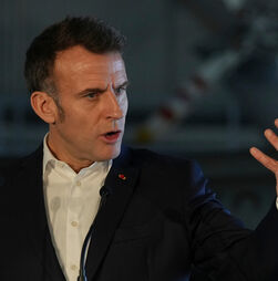 Irão: Macron afirma que “atacar Chipre é atacar a Europa” e envia mais oito fragatas