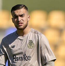 Prisão preventiva para ex-jogador do FC Porto e um membro dos Super Dragões detidos em operação no Bairro do Cerco