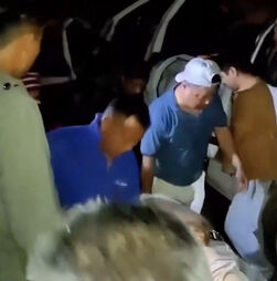 Autocarro com peregrinos indianos cai de estrada numa montanha no Nepal. Há sete mortos