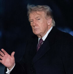 Donald Trump alerta para 'futuro muito mau' da NATO se aliados não ajudarem no estreito de Ormuz