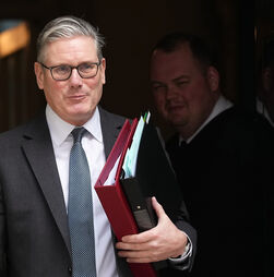 Reino Unido quer 'plano coletivo viável' para estreito de Ormuz