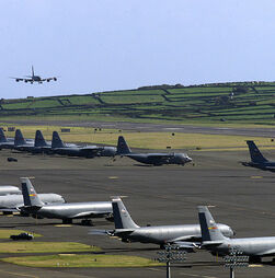 Deputados dos Açores debatem utilização da Base das Lajes pelos EUA
