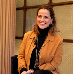 No bar do hotel com a princesa do Brasil 