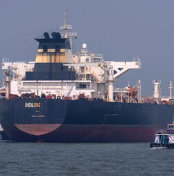 Irão: Teerão seleciona navios aliados que podem atravessar Estreito de Ormuz