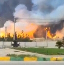 Incêndio de grandes dimensões após ataque a campo de gás natural no Irão