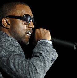 Kanye West regressa a Portugal em agosto para concerto no Estádio do Algarve