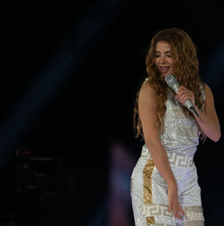 Shakira promete reconstruir escolas nas zonas mais afetadas pelo sismo na Colômbia