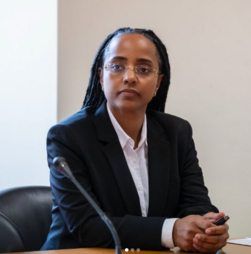 PS esclarece que vota contra relatório da Transparência que censura deputada socialista Eva Cruzeiro