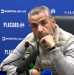 Rui Borges e a lesão de Nuno Santos: 'Esteve 15 meses parado, quando se volta o corpo chia em alguns sítios'