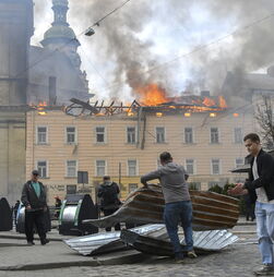Rússia ataca Ucrânia com quase mil drones. Metade foi lançada durante o dia