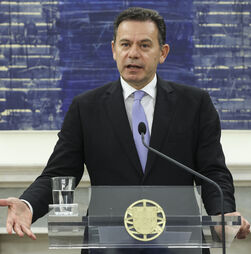 'Não está em cima da mesa nenhuma intervenção ao nível do IVA', afirma Luís Montenegro