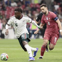 Portugal empata com o México um jogo em que houve cânticos homofóbicos e um adepto morreu