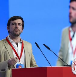 PS/Congresso: Costa Matos quer que 'comboio de eleições' em 2029 leve Carneiro a primeiro-ministro