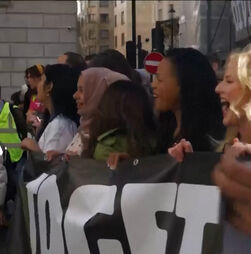 'No Kings': imagens mostram protesto contra a extrema-direita em Londres