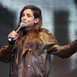 Atriz luso-descendente acusa marido de partilhar deepfakes pornográficas com o seu rosto: 'Violaste-me'