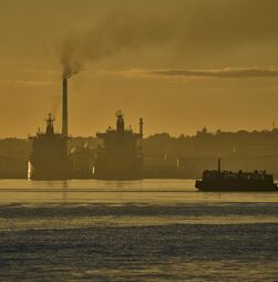 Petroleiro russo alvo de sanções aproxima-se de Cuba apesar do bloqueio dos EUA