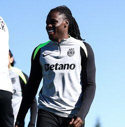 Geovany Quenda regressa aos treinos do Sporting quase quatro meses após lesão