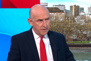 Aviões de guerra britânicos preparados para intercetar mísseis e drones iranianos