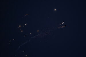 Defesa aérea de Tel Aviv intercepta projéteis