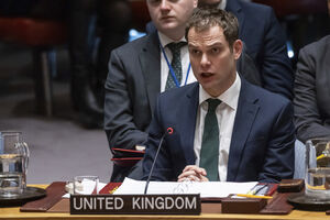 Ministério dos Negócios Estrangeiros acusa embaixador iraniano de "tentar arrastar a região do Médio Oriente para um conflito mais amplo".