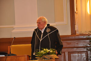 Gonçalo M. Tavares destaca a dedicação de Lobo Antunes à escrita