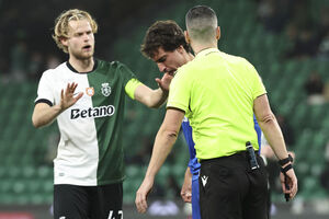FC Porto queixa-se de agressão de Hjulmand a Galletto no Sporting-AVS