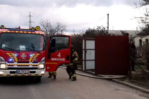 Ataque com drone russo deixa pelo menos três feridos em Mykolaiv