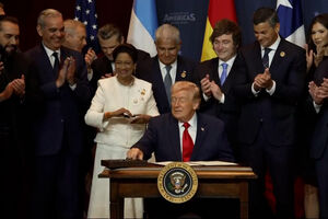 Trump anuncia criação de coligação militar com 17 países latino-americanos para "erradicar os cartéis criminosos” 