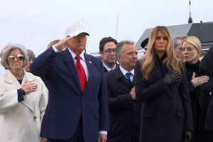 Trump participa em cerimónia de repatriamento de seis soldados norte-americanos mortos na guerra no Médio Oriente 