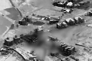 EUA divulgam imagens do momento em que destroem navios lança-minas iranianos