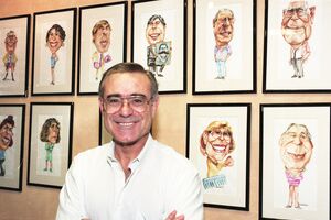 O escritor e jornalista morreu esta quinta-feira, aos 90 anos