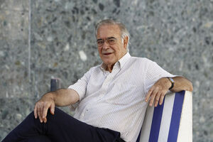 Mário Zambujal, autor de "Crónica dos Bons Malandros", é velado na Basílica da Estrela