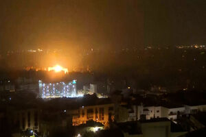 Explosões atingem Beirute durante a noite