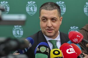 "Queria apelar à Democracia": Bruno Sorreluz já está no Pavilhão João Rocha para exercer o direito ao voto