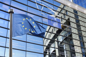 UE mpõe sanções a nove militares russos por massacre de Bucha